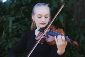 Lillian Arnold Mages, Violin Soloist